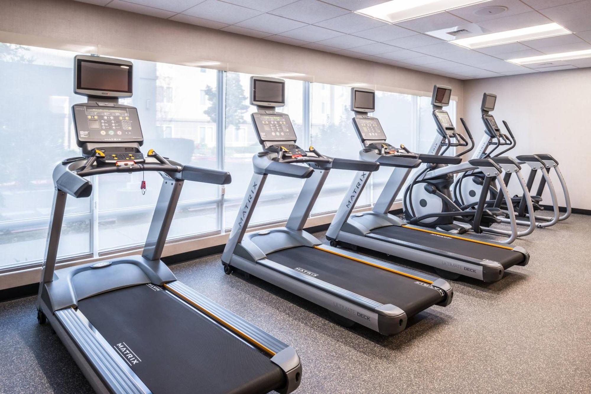 Towneplace Suites By Marriott Merced Bagian luar foto