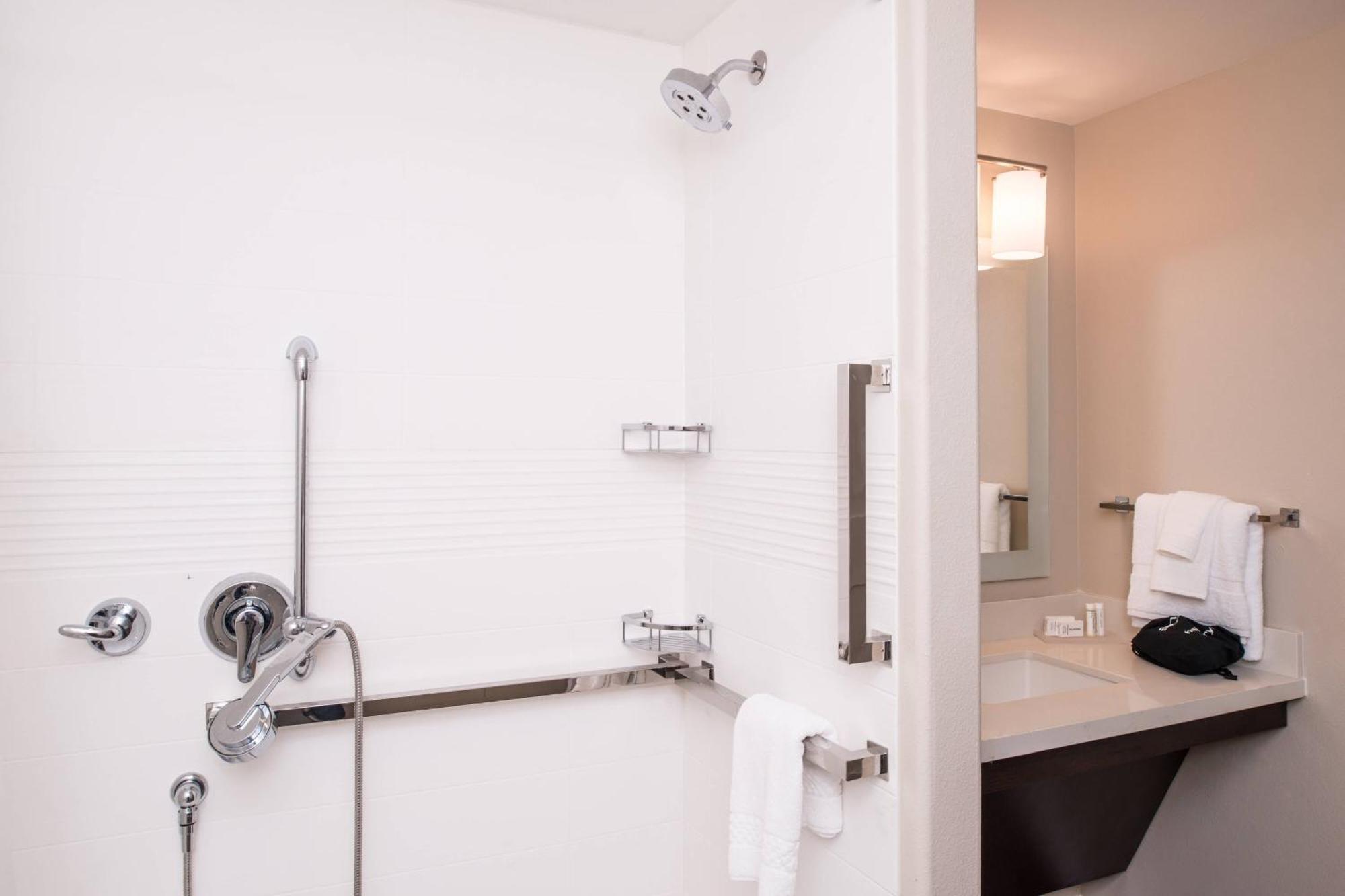 Towneplace Suites By Marriott Merced Bagian luar foto