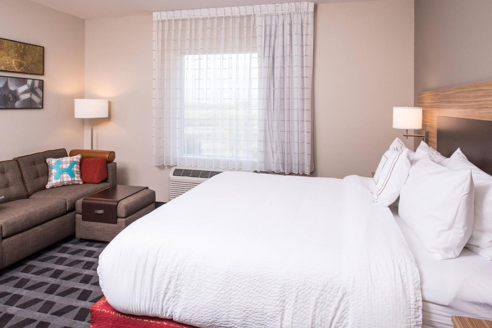 Towneplace Suites By Marriott Merced Bagian luar foto