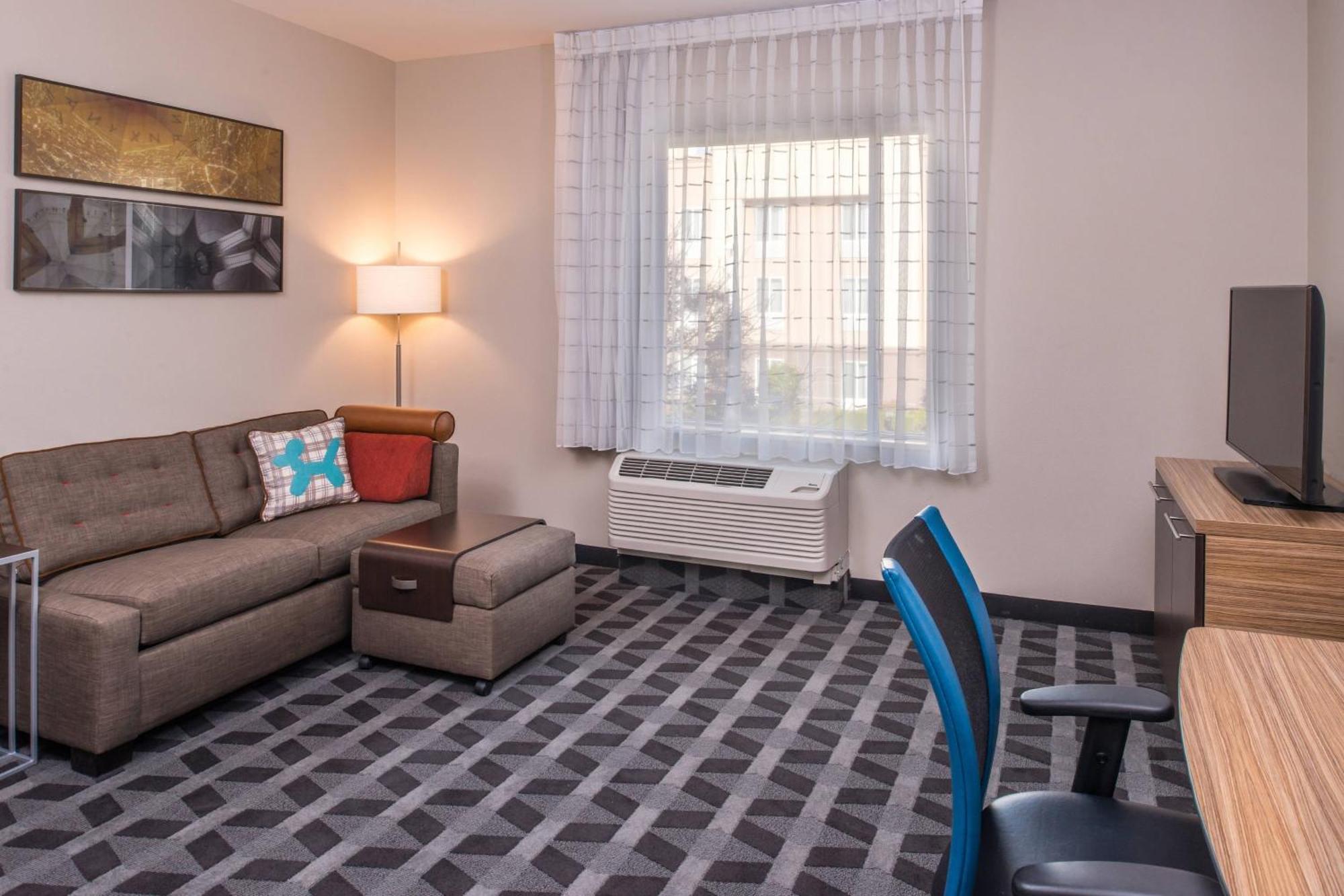 Towneplace Suites By Marriott Merced Bagian luar foto