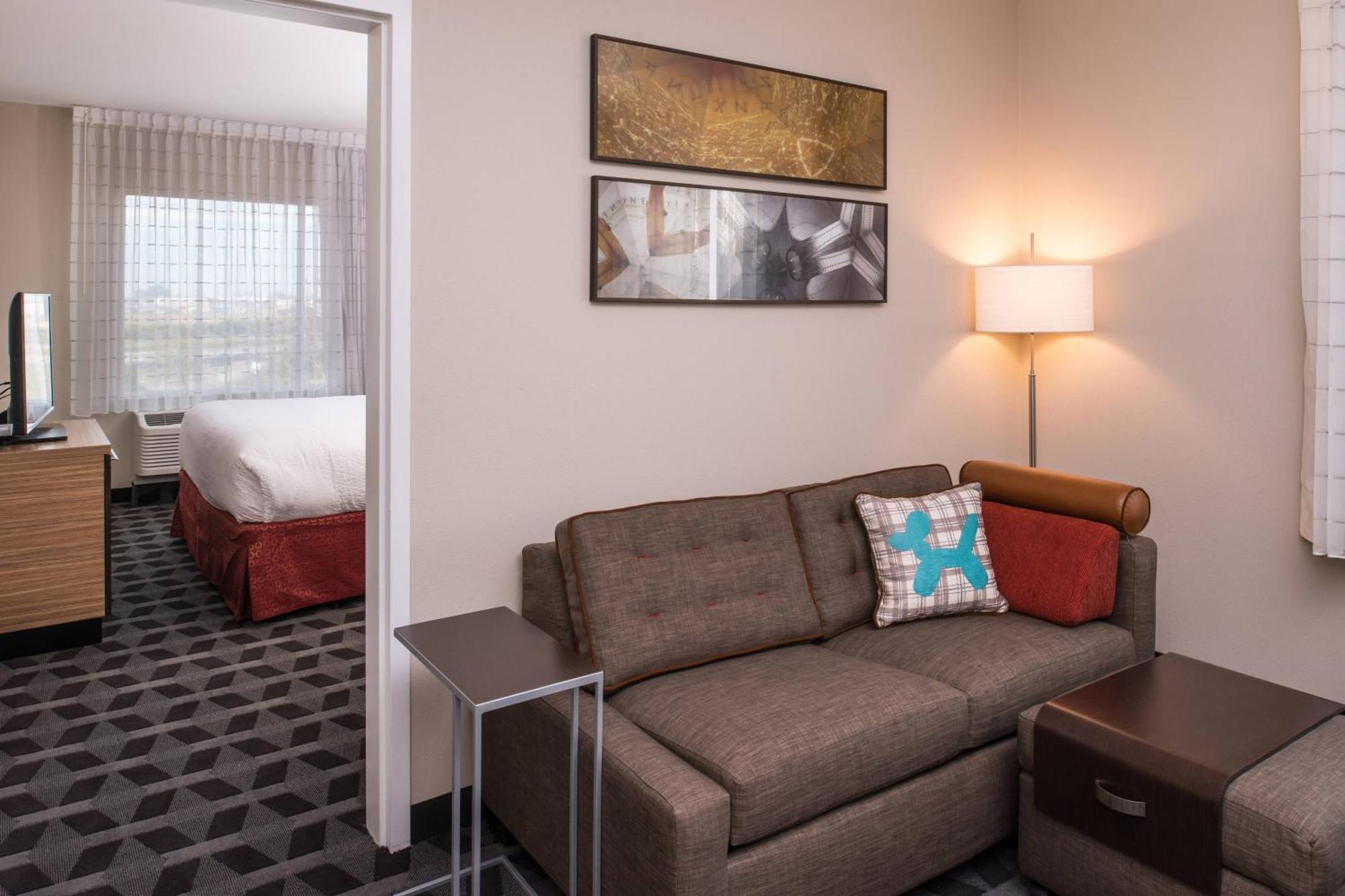 Towneplace Suites By Marriott Merced Bagian luar foto